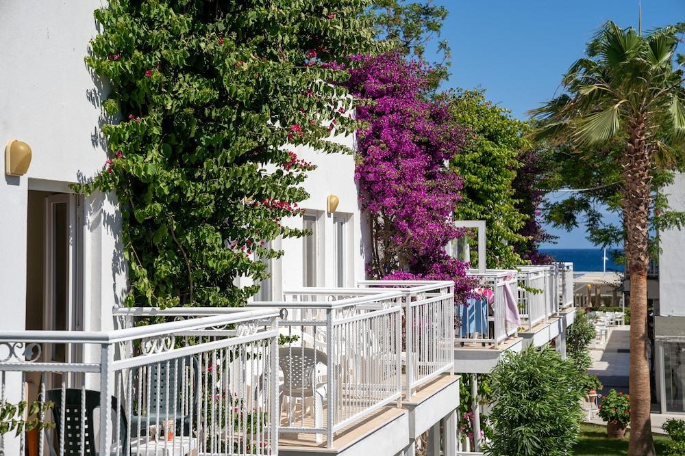 Petunya Beach Resort أورتاكنت المظهر الخارجي الصورة